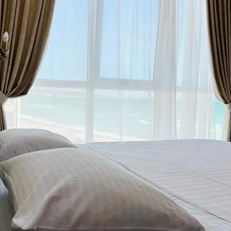 Hotel у моря Chester 3*