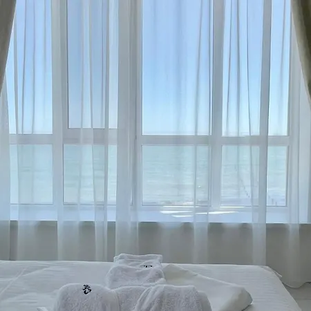 Hotel у моря Chester 3*