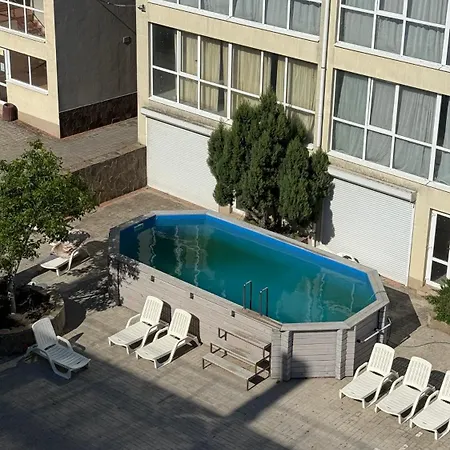 Hotel у моря Chester 3*